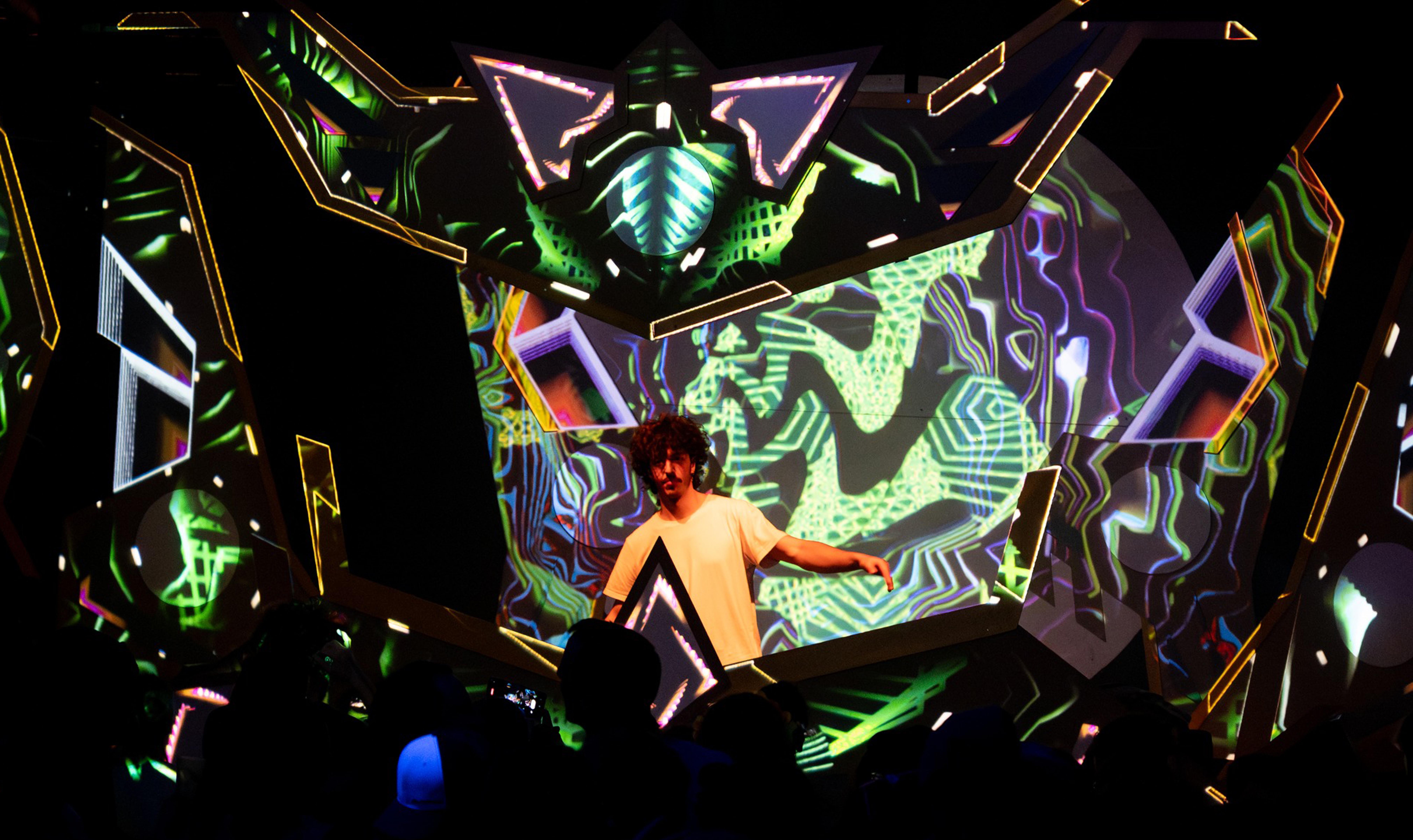 VIRCHILL  + W.ecko + Neuromatic  + Chli pou Nic  + Atchaa + La marquise 