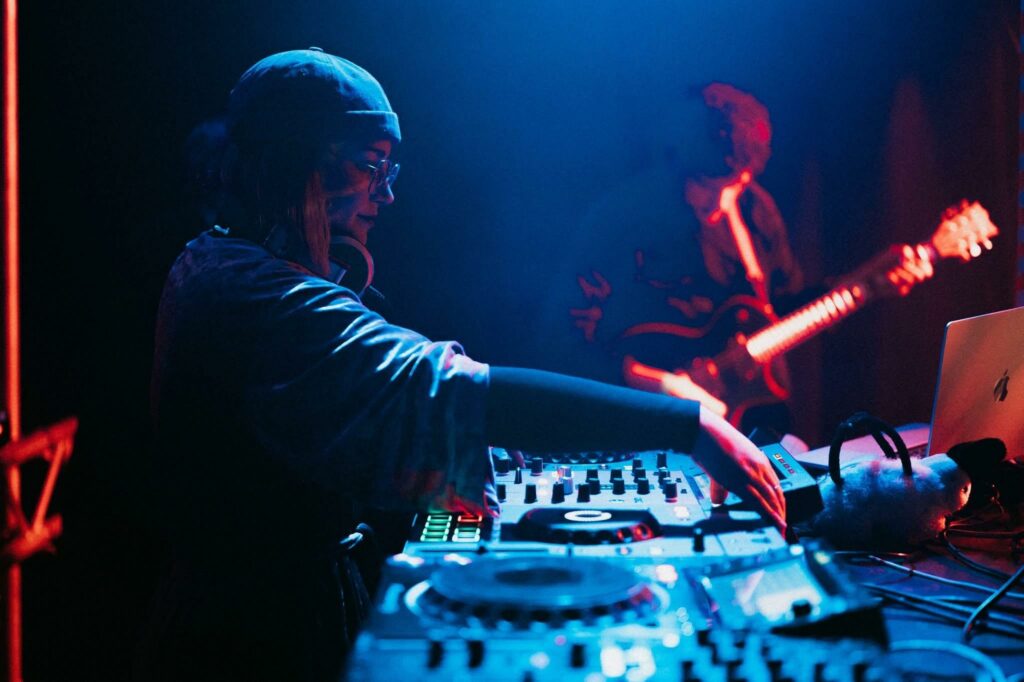 ON OUVRE ! – Sieste sonore & Initiation DJing à l&rsquo;Ampérage